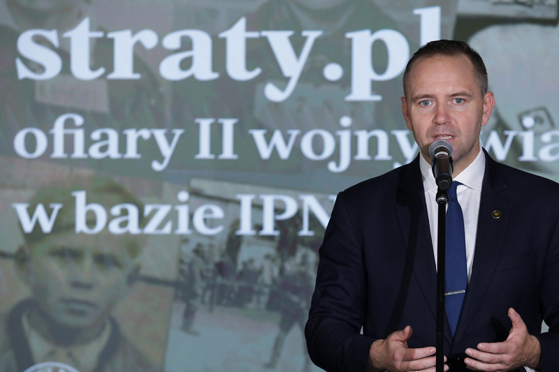 The IPN President Karol Nawrocki, Ph.D. during the press conference on the database of victims of German crimes of World War II "straty.pl" - Warsaw, 6 September 2024; photo: Mikolaj Bujak (IPN) The IPN President Karol Nawrocki, Ph.D. during the press conference on the database of victims of German crimes of World War II "straty.pl" - Warsaw, 6 September 2024; photo: Mikolaj Bujak (IPN)