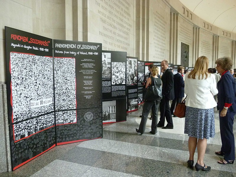 Guests at the opening of the exhibiton at the Woodrow Wilson Center Guests at the opening of the exhibiton at the Woodrow Wilson Center