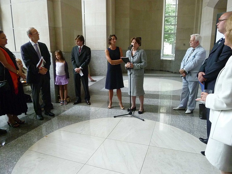 Agnieszka Rudzińska, the Deputy President of the Institute opening the exhibition Agnieszka Rudzińska, the Deputy President of the Institute opening the exhibition