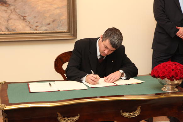 Dr. Paweł Ukielski, Deputy Director of the Warsaw Rising Museum (photograph: www.vlada.cz) Dr. Paweł Ukielski, Deputy Director of the Warsaw Rising Museum (photograph: www.vlada.cz)