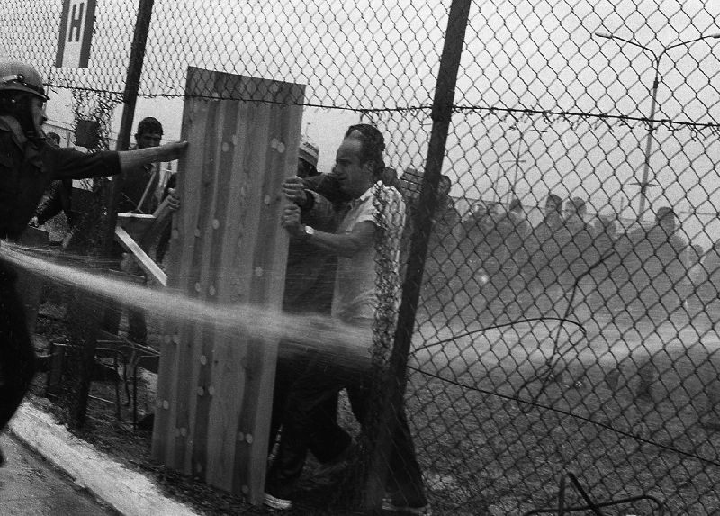 Pacification of the protest of internees in Kwidzyn on 14 August 1982, in the result of which 81 people were severely beaten. (photo IPN)