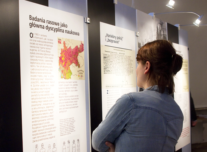 The exhibition also attracted interest of the younger generation.