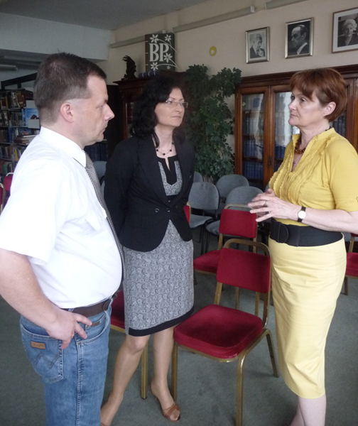 From the left: Dr. Krzysztof Kaczmarski, of the IPN Branch in Rzeszów; Ewa Leniart, Director of the IPN Branch in Rzeszów; Dr. Dobrosława Platt – Director of the Polish Library in London