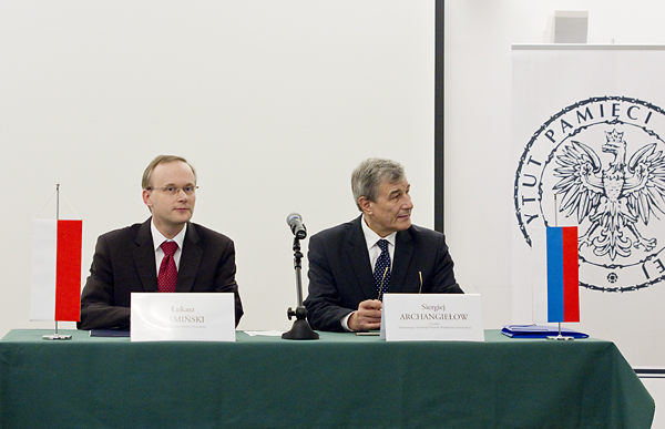 Cooperation with the Russian Museum will also entail commemorating victims of Katyn masacre