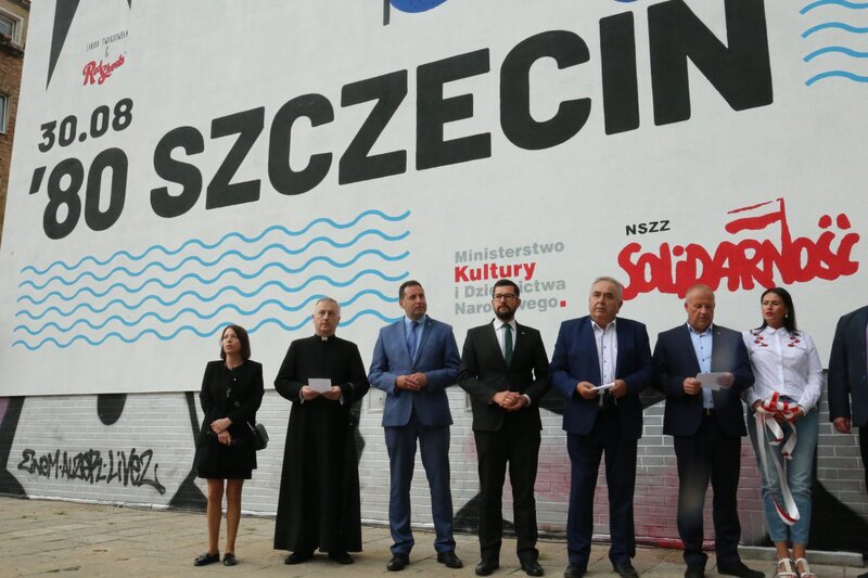 The unveiling of a mural commemorating the 40th anniversary of the August Accords in Szczecin.