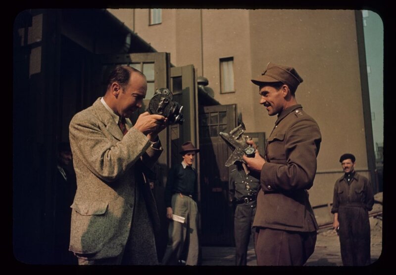 The remains of the German Heinkel He 111 bomber which had crashed near Dynasy Street in Warsaw, September 11, 1939 (AIPN / Julien Bryan Collection in Warsaw)