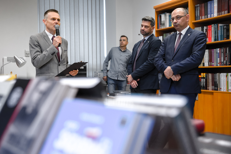Mateusz Szpytma, Ph.D. during the briefing