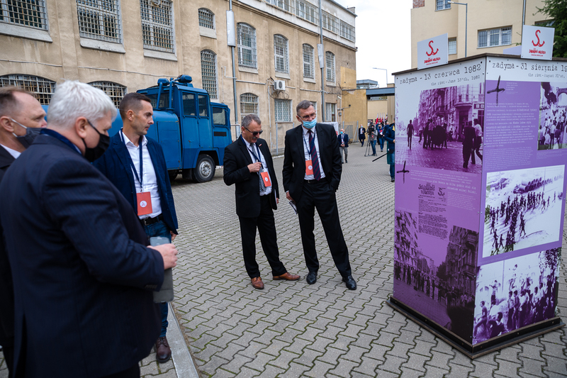 A plaque commemorating Kornel Morawiecki unveiled
