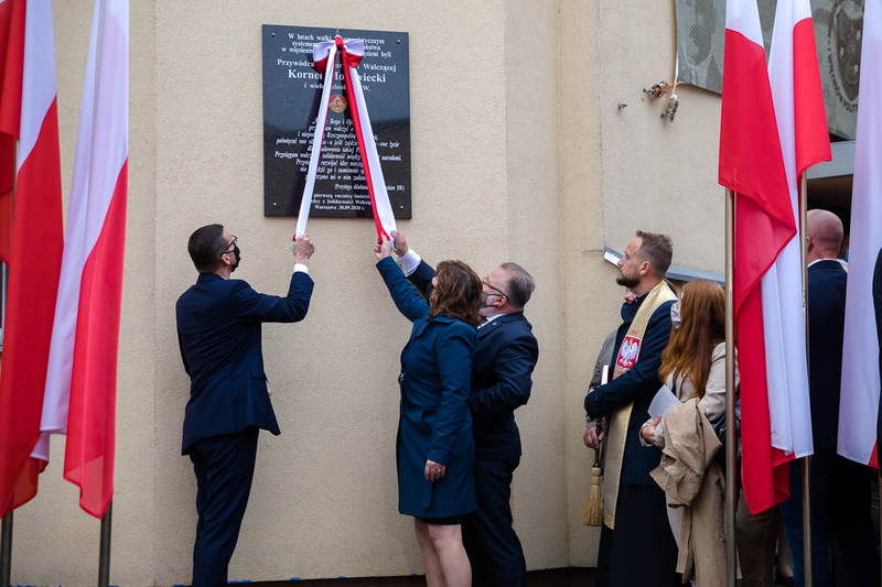 A plaque commemorating Kornel Morawiecki unveiled