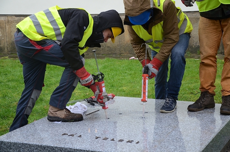 Erection of a monument to Pál Teleki