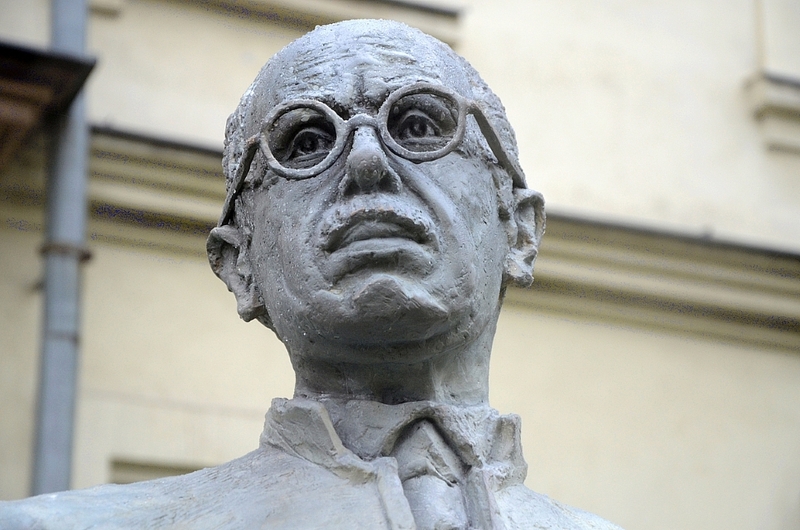 Erection of a monument to Pál Teleki