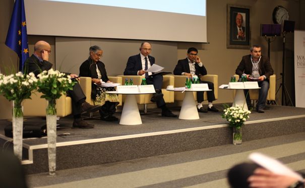 Robert Kopydłowski, Tahira Abdullah, Dr Mateusz Szpytma, Deputy President of the IPN, Dr Khamboly Dy, David Jishkariani during the panel discussion on “Unfinished reckoning with the past?”; photo by Inga Budweil/ IPN