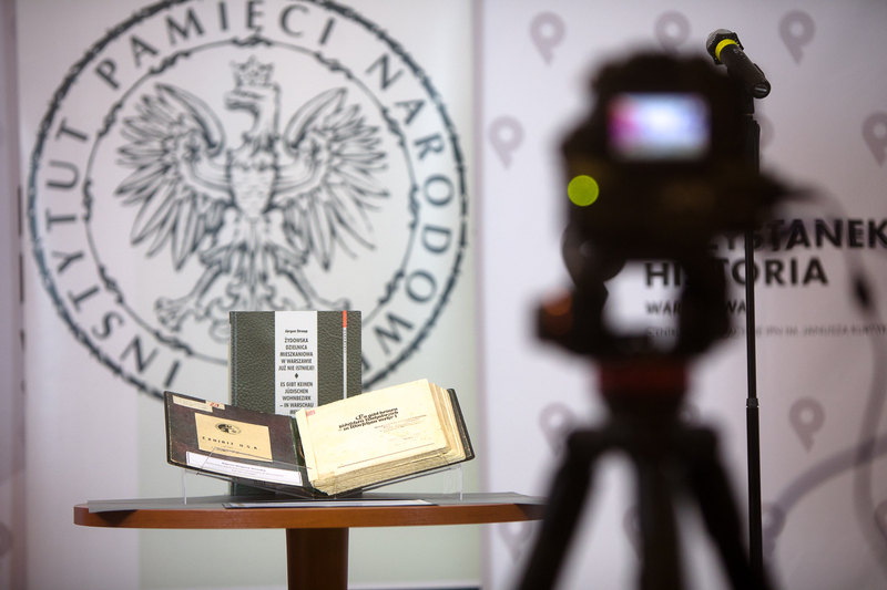Press conference devoted to loaning the Stroop Report to the Warsaw Ghetto Museum
