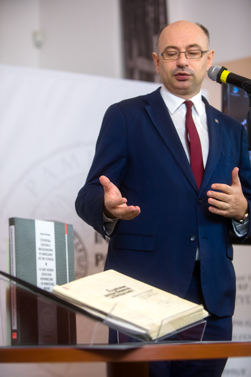 Press conference devoted to loaning the Stroop Report to the Warsaw Ghetto Museum