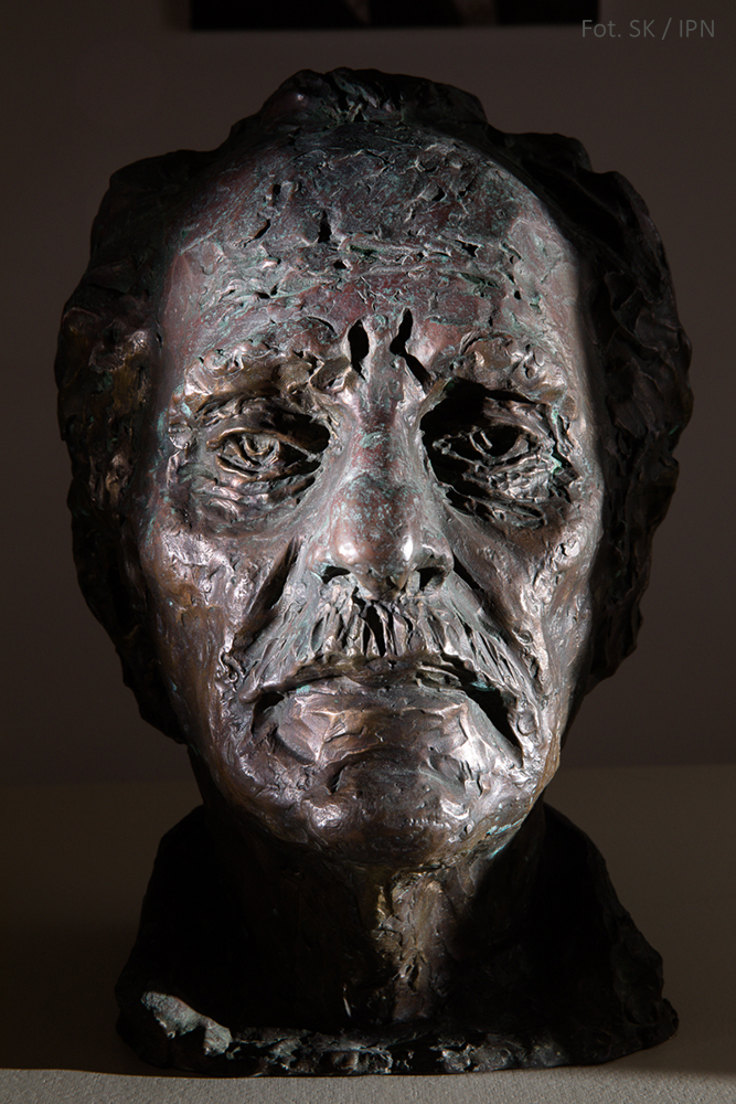 THE HEAD OF THE ARTIST SAMUEL WILLENBERG, BRONZE 2002