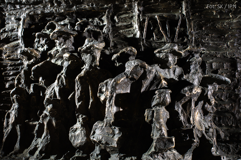 DESCENDING FROM THE BOXCAR, BRONZE 2000