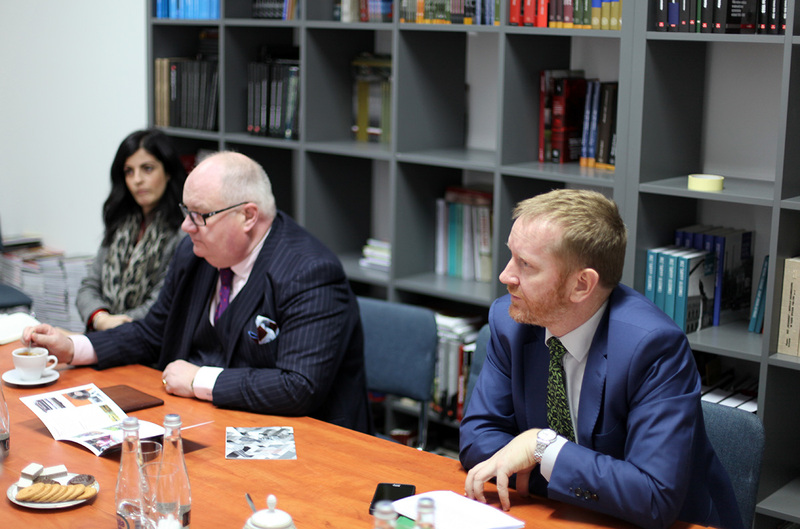 Sir Eric Pickle with his assistant Natalie Tamam and Christopher Thompson from the British Embassy in Warsaw (fot. Marcin Jurkiewicz/IPN) Sir Eric Pickle with his assistant Natalie Tamam and Christopher Thompson from the British Embassy in Warsaw (fot. Marcin Jurkiewicz/IPN)