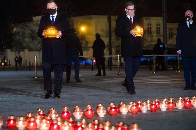 Lighting the "Light of Freedom" on the 39th anniversary of the imposition of Martial Law
