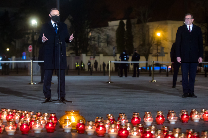 Lighting the "Light of Freedom" on the 39th anniversary of the imposition of Martial Law
