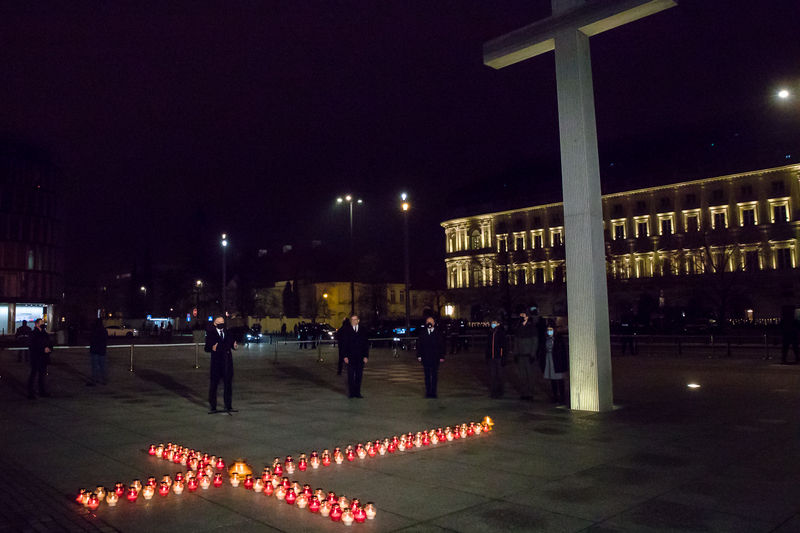 Lighting the "Light of Freedom" on the 39th anniversary of the imposition of Martial Law