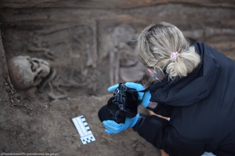 Office of Search and Identification - exhumation work