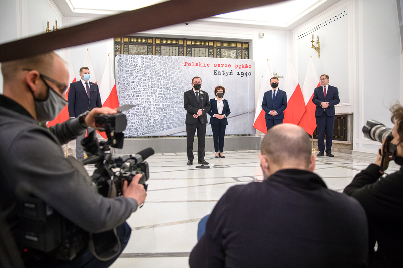 The anouncement of the 2nd edition of the Broken Polish Heart contest