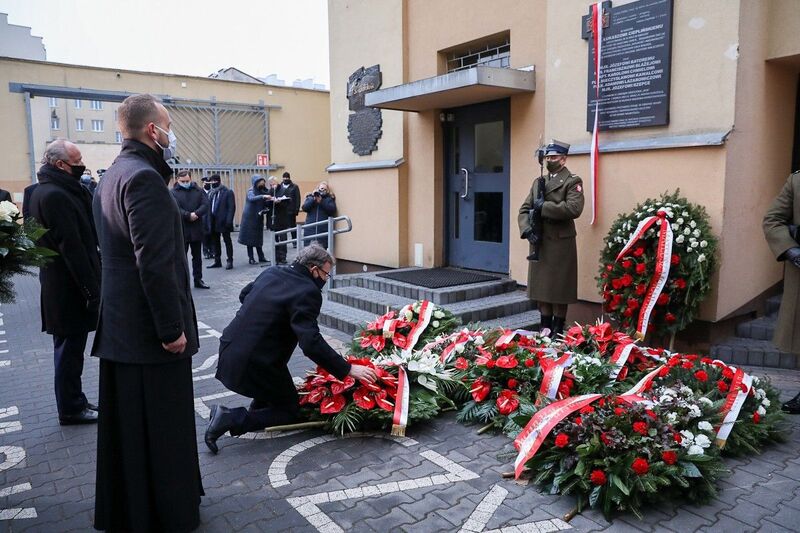 Unveiling of the WiN plaque at the Mokotów prison