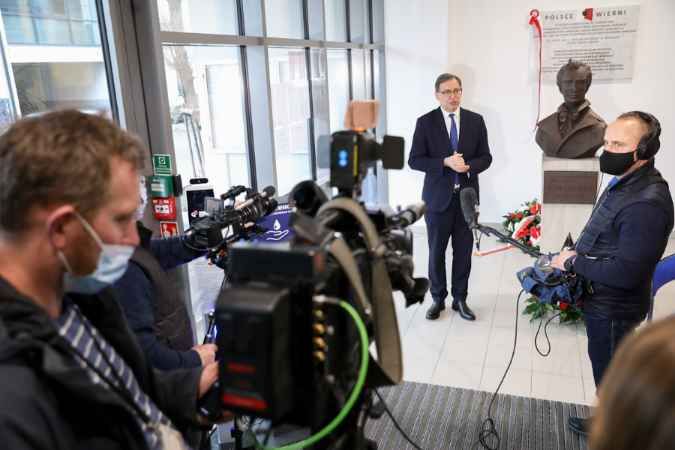 The IPN's head honouring the "Free Youth" anticommunist group in Pruszków