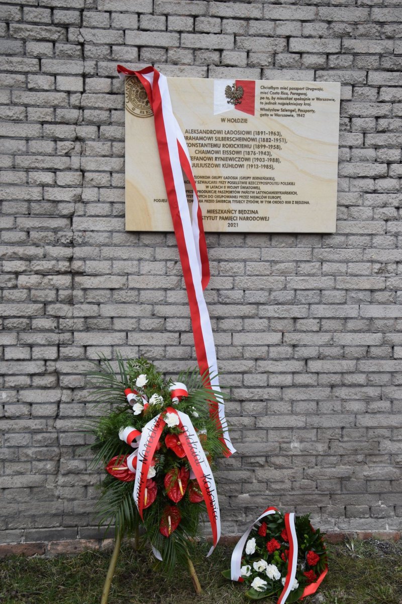 The unveiling of the Ładoś Group plaque in Będzin