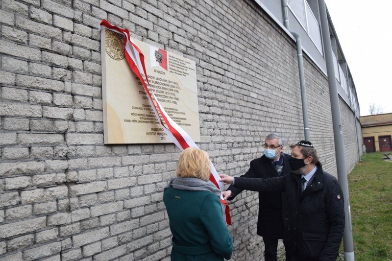The unveiling of the Ładoś Group plaque in Będzin