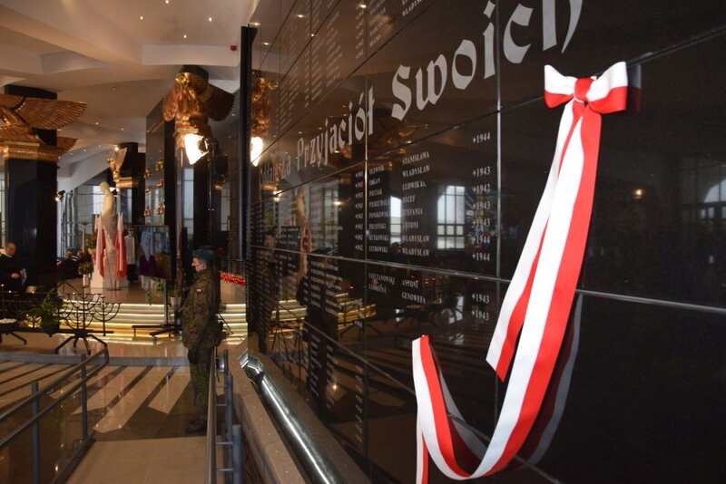 Toruń commemoration of 26 poles who died for helping Jews