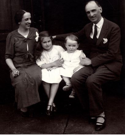 LANDED NOBILITY FACING THE SHOAH