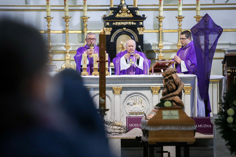Funeral ceremony of Anna Koźmińska. Photo: Sławek Kasper (IPN)