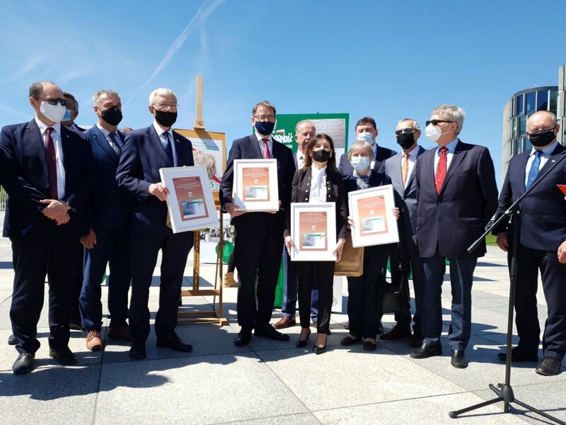 The opening of the exhibition - Józef Piłsudski Square in Warsaw. Photo: Sławek Kasper (IPN)