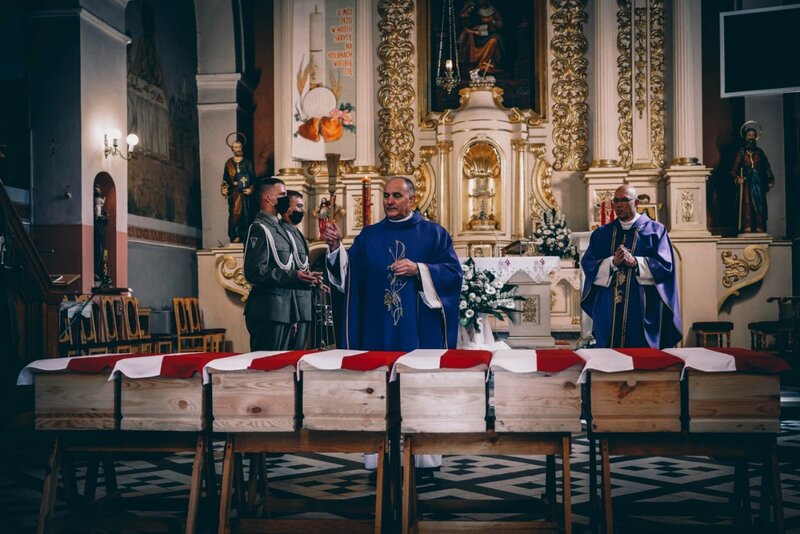 The funeral of 8 soldiers of the Polish Army who died in the defense of Fort III in Pomiechówek in 1939 - Pomiechowo, 20 May 2021