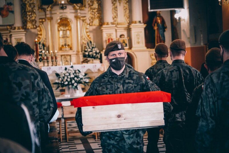 The funeral of 8 soldiers of the Polish Army who died in the defense of Fort III in Pomiechówek in 1939 - Pomiechowo, 20 May 2021
