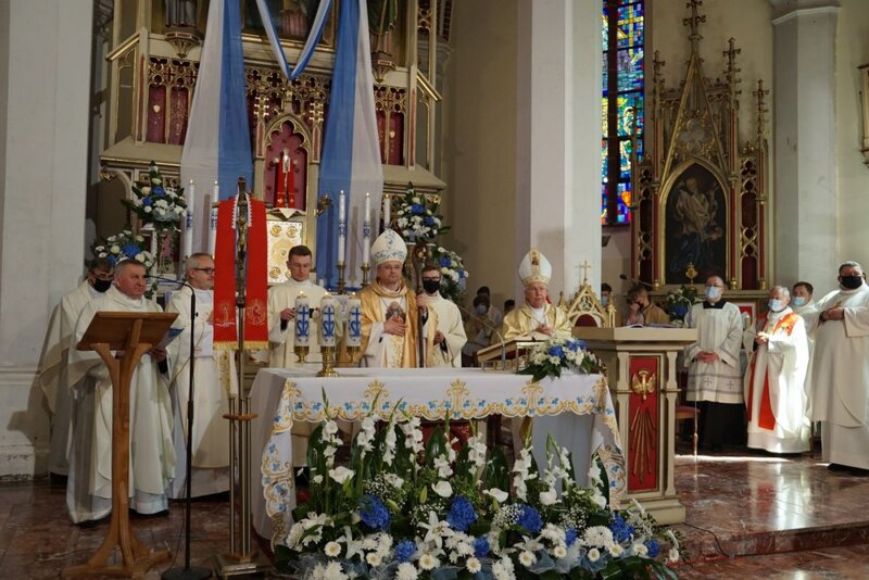 The erection ceremony for the Sanctuary of Our Lady of Klewa, Patroness of Borderland Families, in Skwierzyna (Lubuskie region), 22 May 2021, Photo: Jakub Wojewoda (IPN) The erection ceremony for the Sanctuary of Our Lady of Klewa, Patroness of Borderland Families, in Skwierzyna (Lubuskie region), 22 May 2021, Photo: Jakub Wojewoda (IPN)