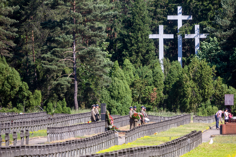 Mateusz Szpytma commemorating Palmiry victims Mateusz Szpytma commemorating Palmiry victims