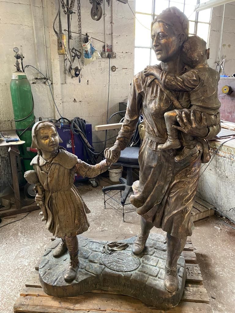 A statue to Irena Sendler