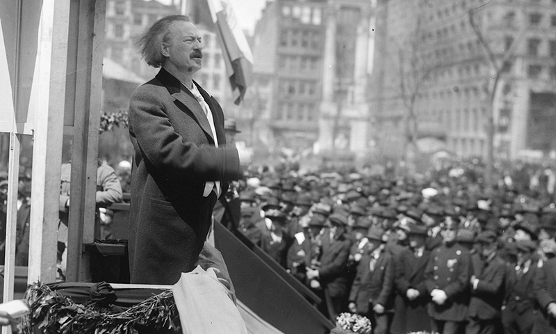 Ignacy Jan Paderewski delivers a speech at a gathering in New York, 1919 Photo: Wikimedia Commons Ignacy Jan Paderewski delivers a speech at a gathering in New York, 1919 Photo: Wikimedia Commons