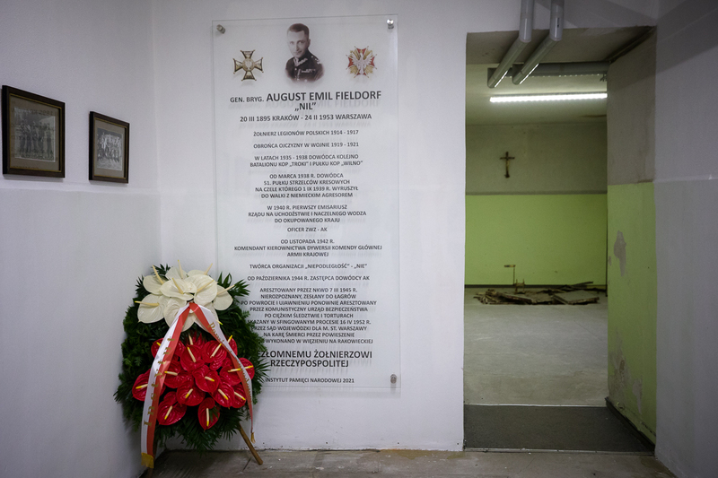 The unveiling of a plaque commemorating General August Emil Fieldorf "Nil"