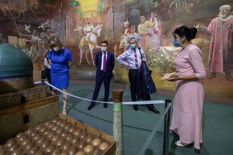 The IPN's visit to Uzbekistan. Photo: Mikołaj Bujak