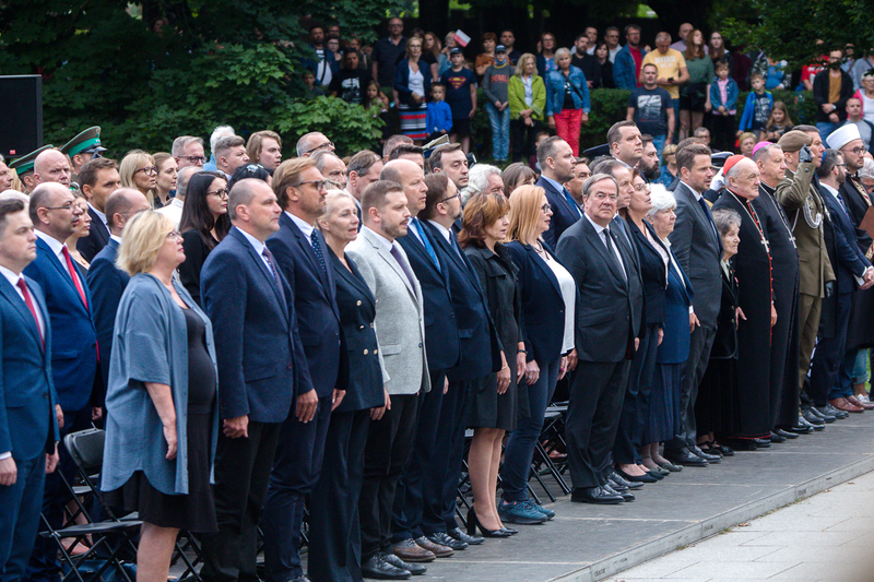 The IPN's President Karol Nawrocki paying tribute to murdered Warsaw residents