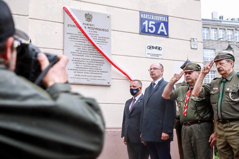 The unveiling of a plaque commemorating Stanisław Peszyński – Warsaw, 6 August 2021. Photo: Sławek Kasper (IPN)
