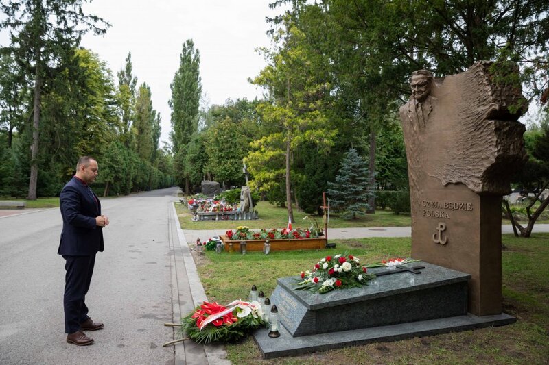 The President of the Institute of National Remembrance paid tribute to Jan Olszewski – Warsaw, 20 August 2021, photo: Mikołaj Bujak