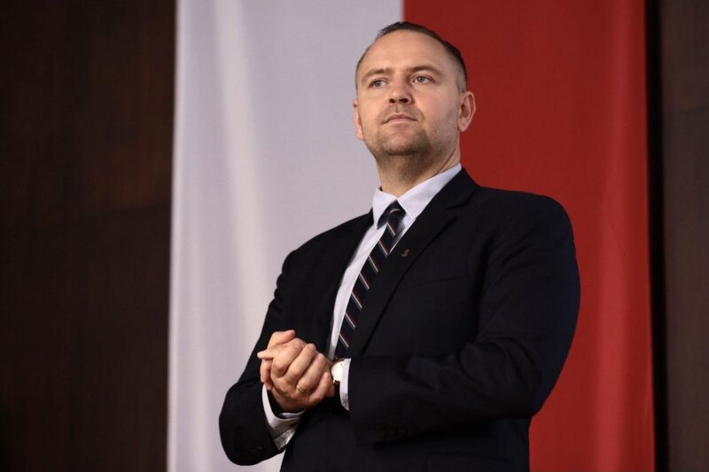 President Karol Nawrocki presenting state decorations to former members of anti-communist opposition. Photo: Mikołaj Bujak (IPN)