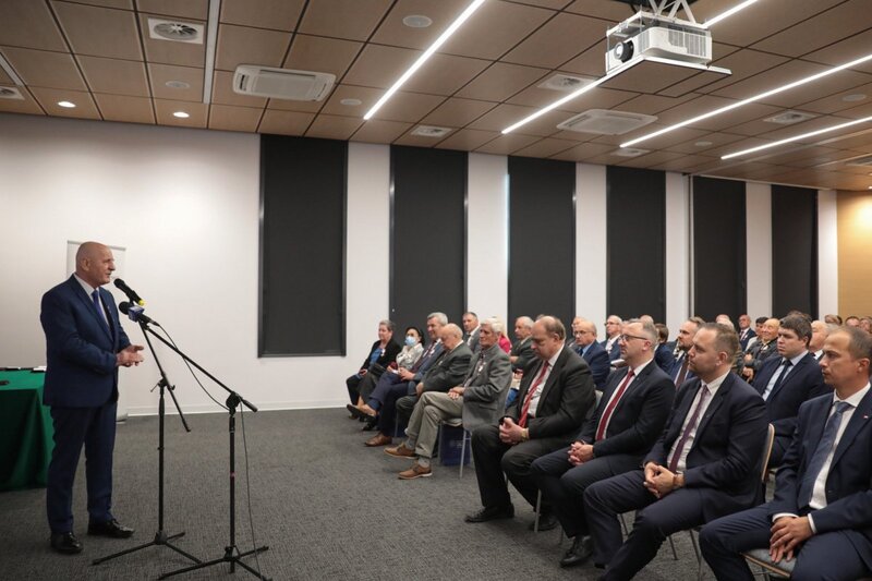 Karol Nawrocki presenting Crosses of Freedom and Solidarity to anti-communist opposition members in Bydgoszcz