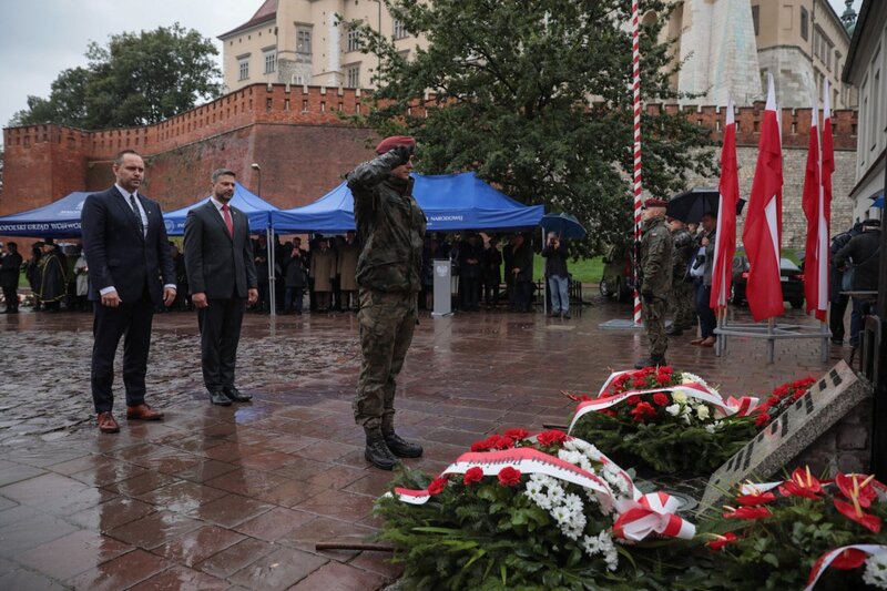 Celebrations in Cracow. Photo: Mikołaj Bujak (IPN)