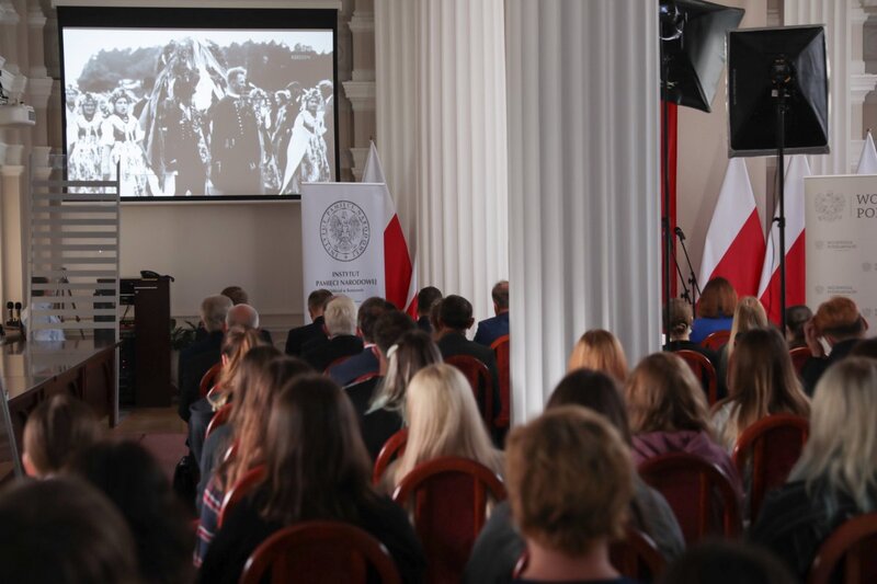A meeting of the President of the IPN Karol Nawrocki, Ph.D. with young people, representatives of the Subcarpathian Voivode Veterans Council and representatives of the col. Łukasz Ciepliński Historical Club. Photo: Mikołaj Bujak IPN