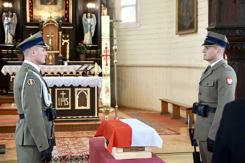 The funeral of 2nd Lt. Apoloniusz Duszkiewicz alias “Polza”